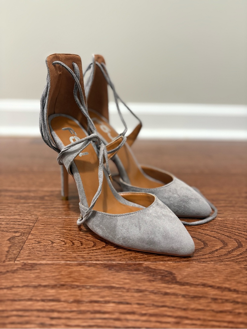 F5J Light Gray Suede Pointed-Toe Lace-Up Heels